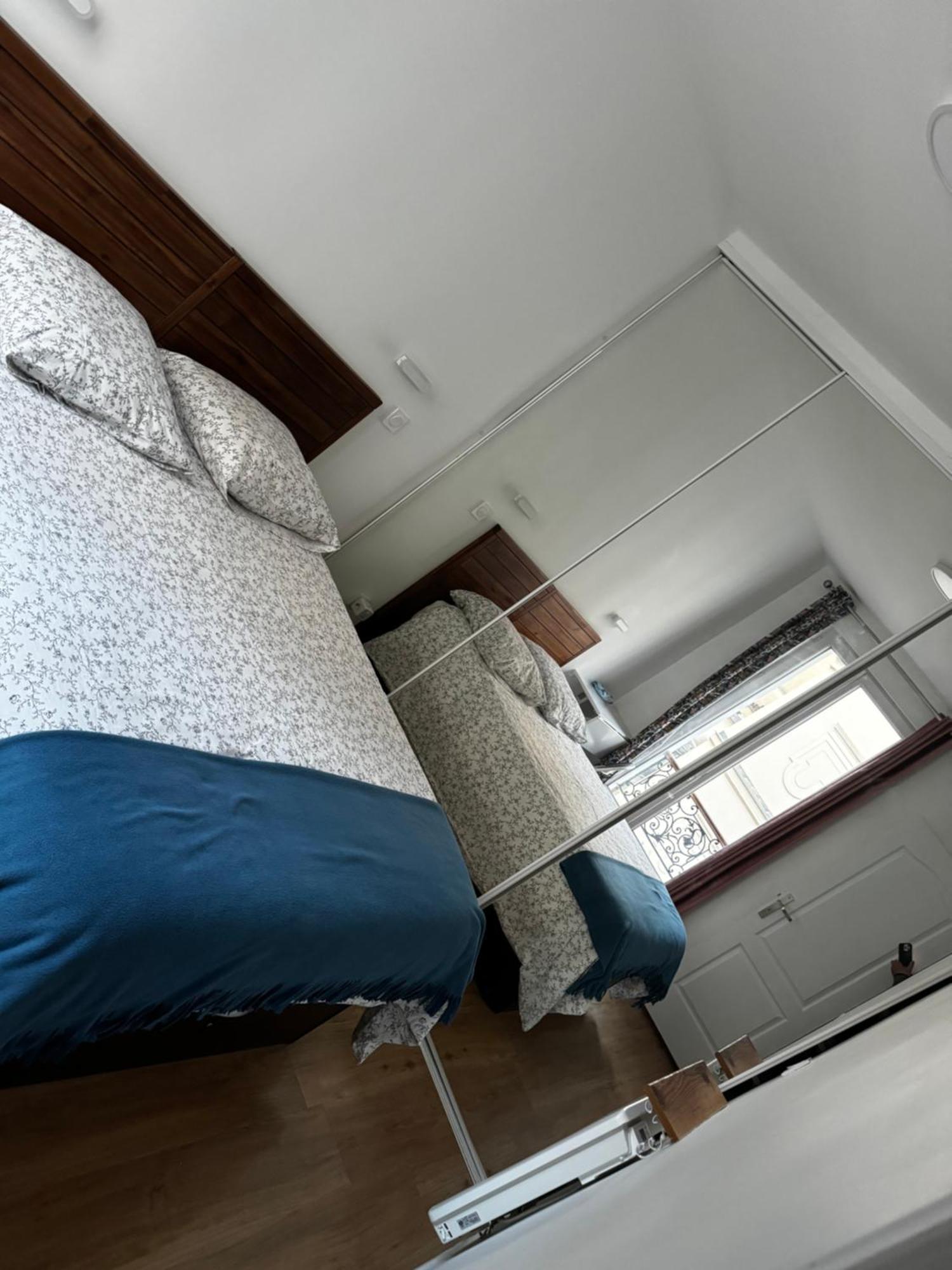 Montmartre Cosy Apartment Paris Luaran gambar